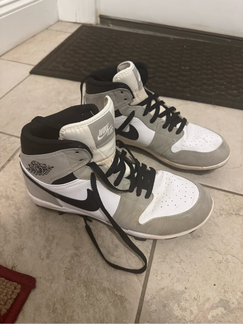 Jordan 1 Retro Men's MCS High Baseball Cleats 10.5. EUC